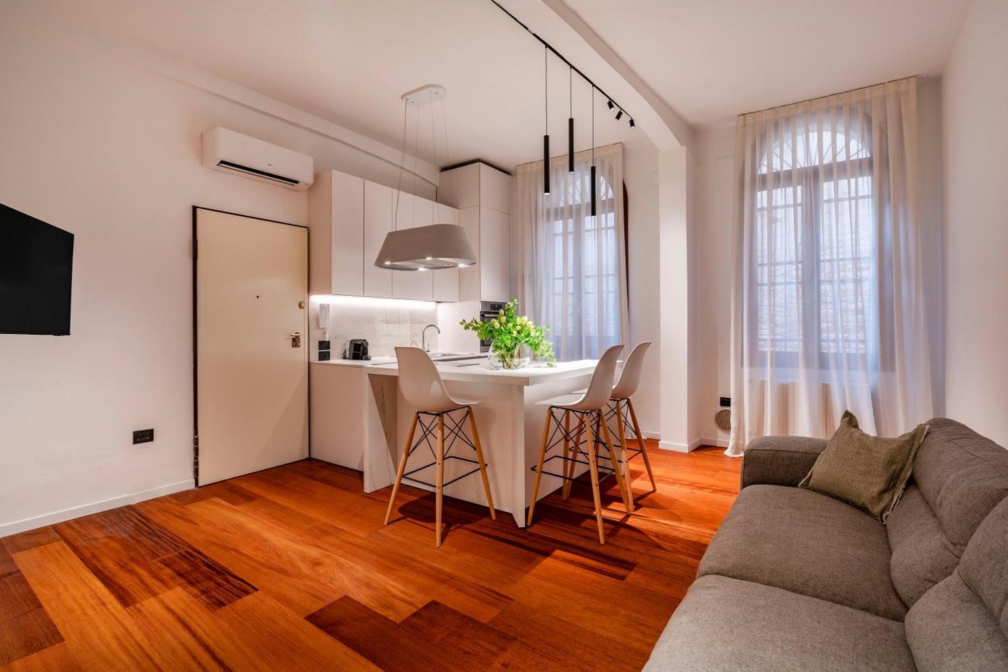 San Barnaba Palace R&r Apartment *