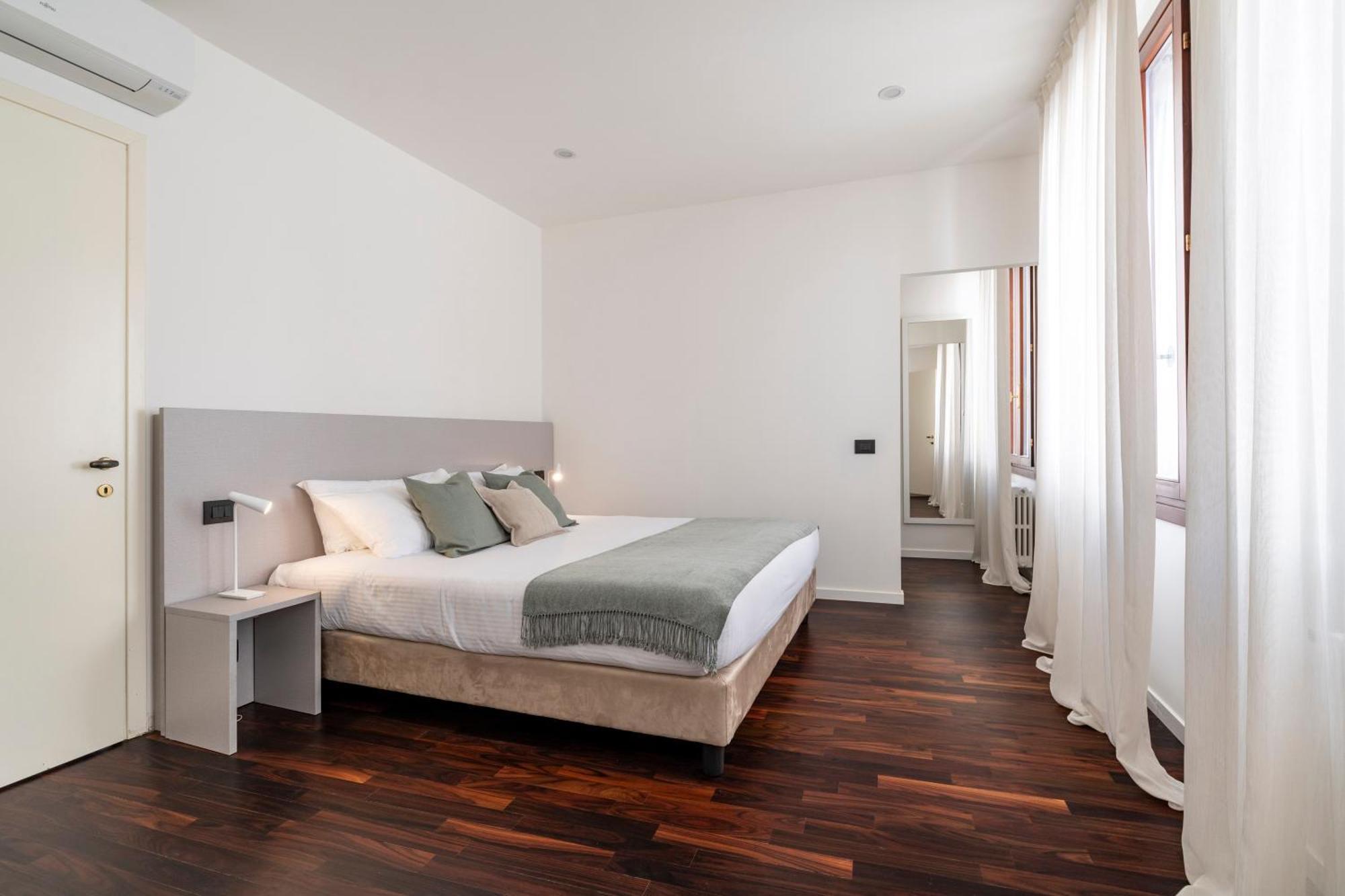 San Barnaba Palace R&r Apartment